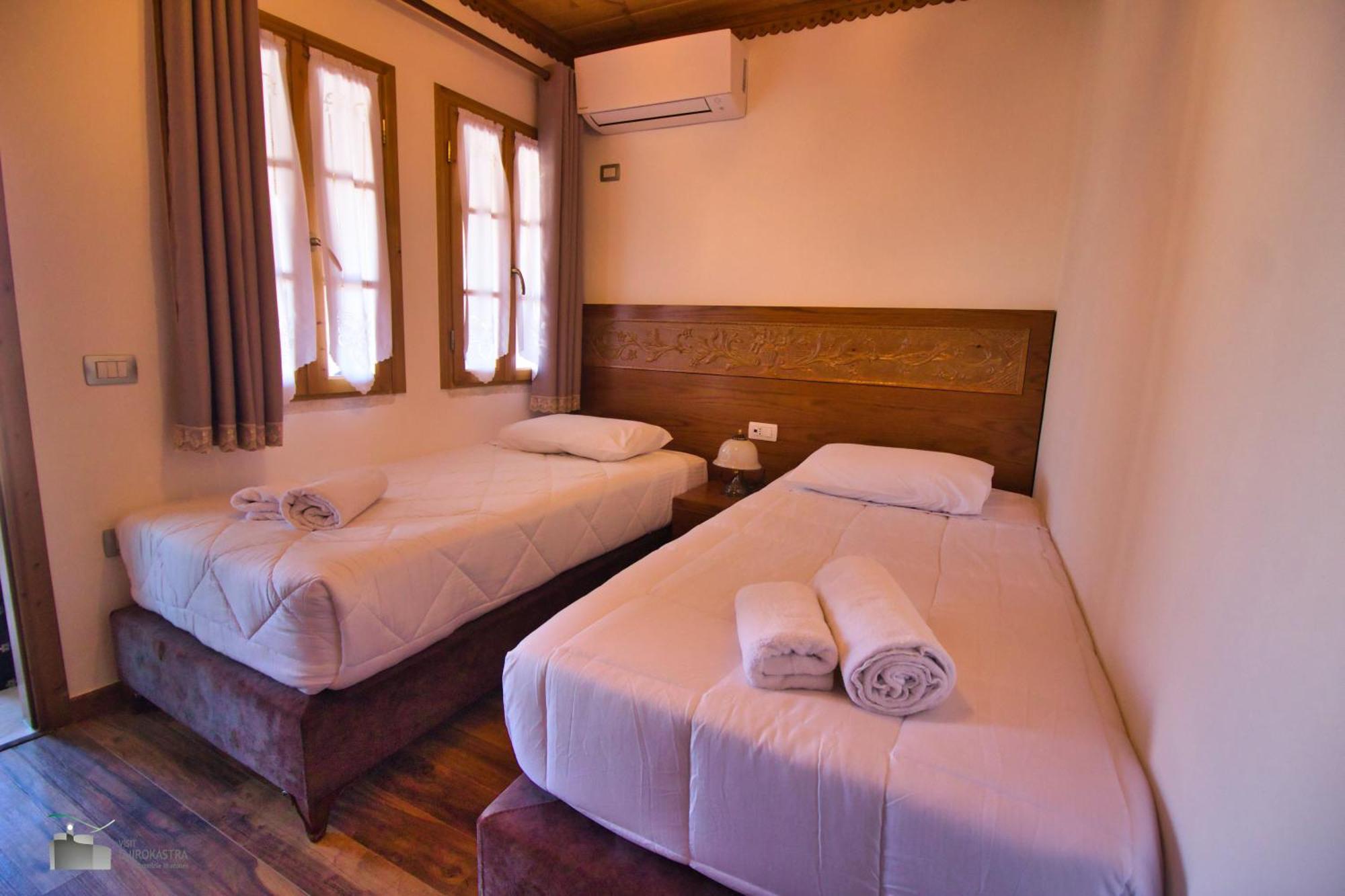 Boutique Hotel Praga Gjirokastër Quarto foto